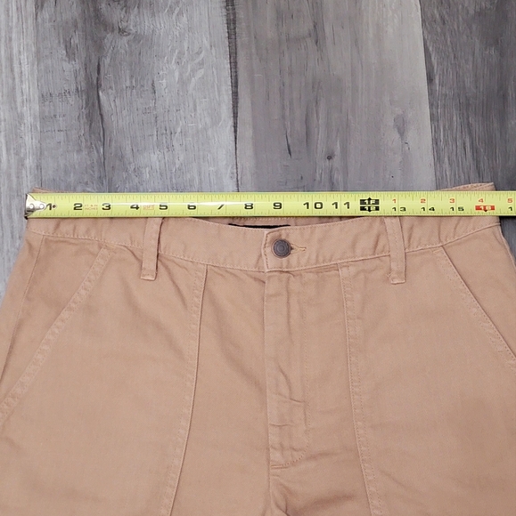 Banana Republic Mid Rise Utility Short - Picture 6 of 8